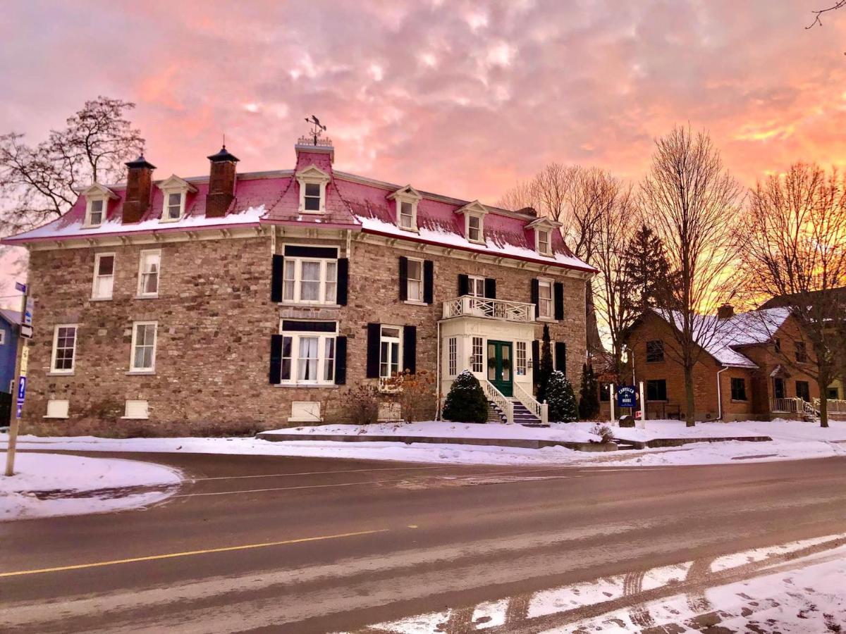 ガナノクエ Chrysler House Bed & Breakfast エクステリア 写真